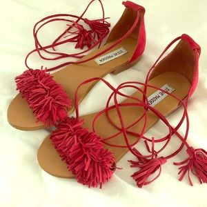 💥 Steve Madden Fringe Lace-Up Sandals 💥